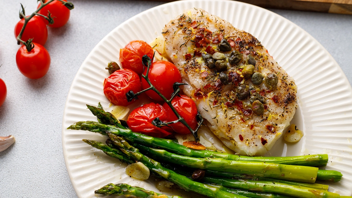 Easy Mediterranean Cod and Asparagus. Freelance food photographer portfolio