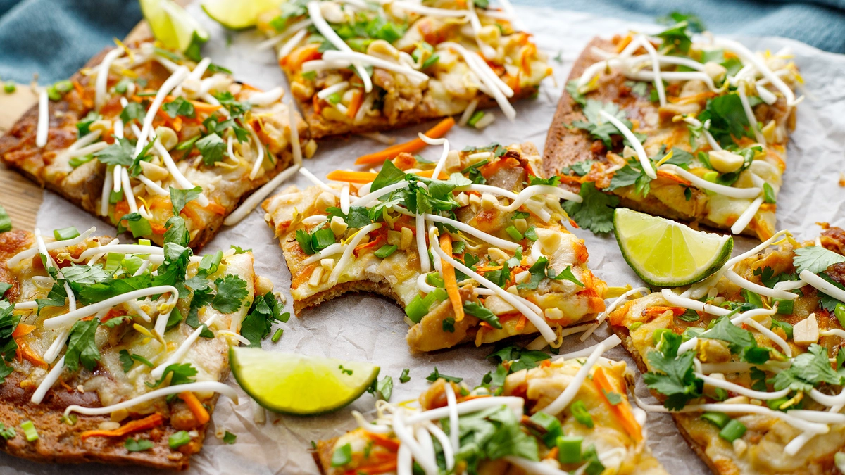 Keto Thai Chicken Flatbread Pizza